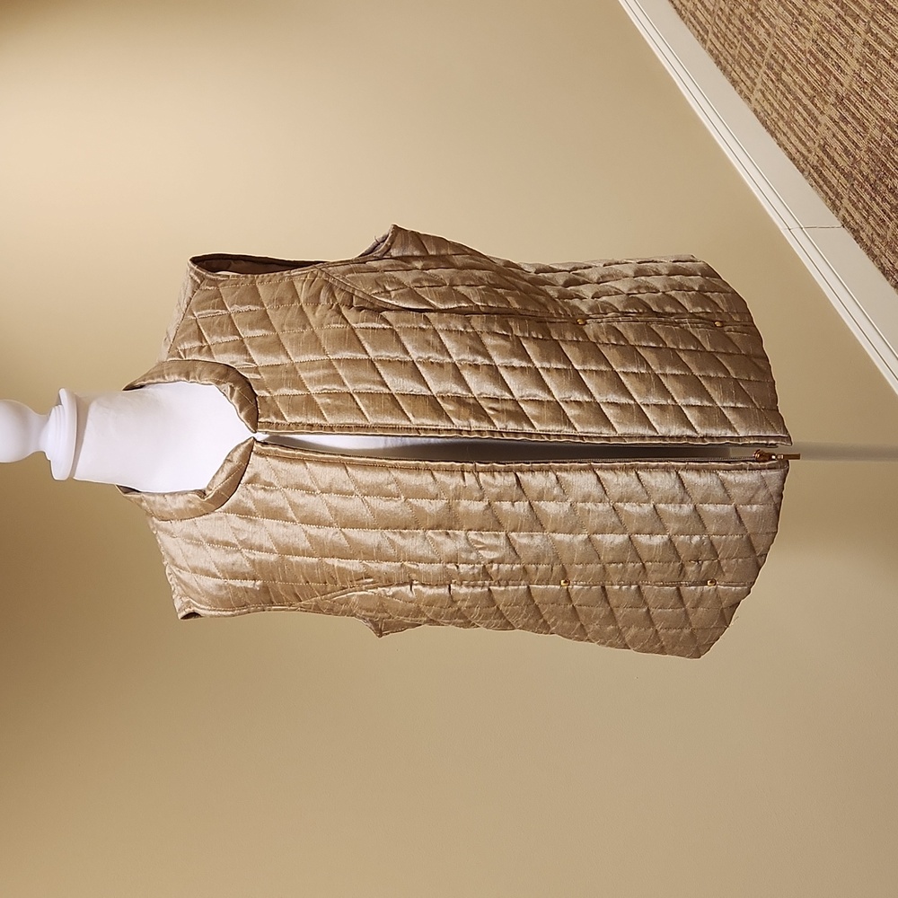 Jones Studio gold 1x  zip-up vest